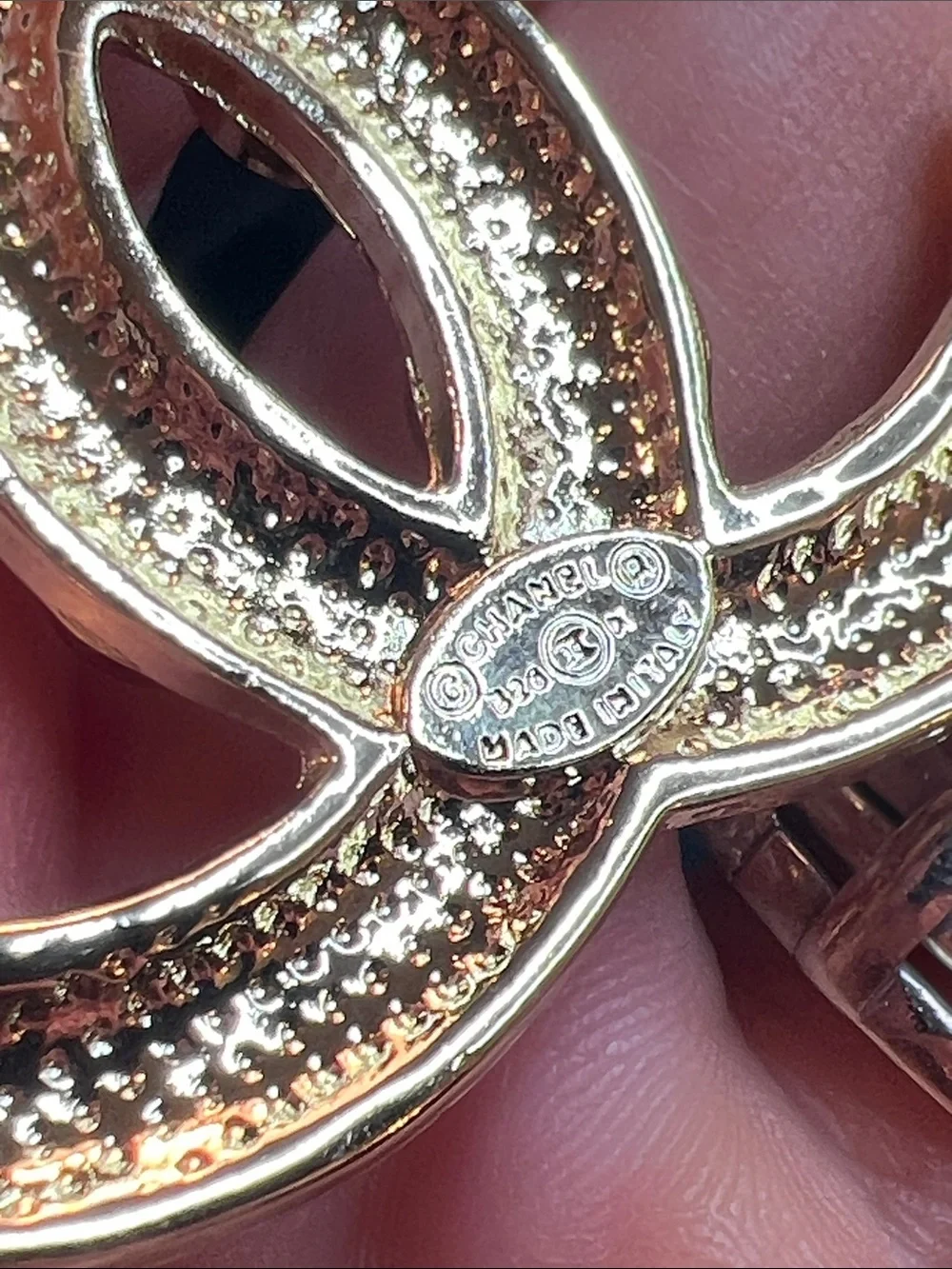 N/A gold tone